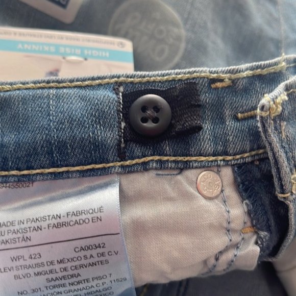 NWT Levi’s Denizen High-RIse Super Skinny Stretchy Jeans - Picture 8 of 8